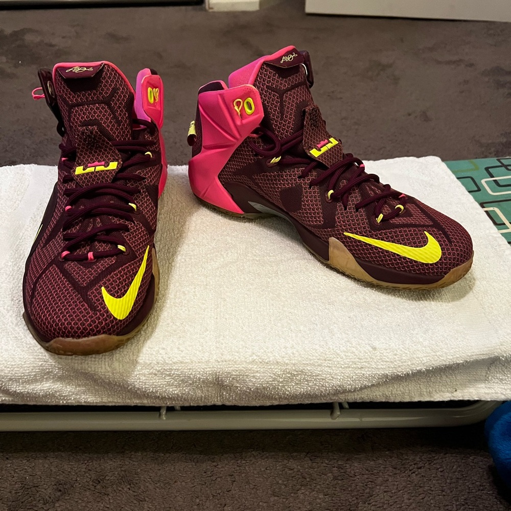 Nike LeBron 12 Double Helix. Size 12. Preowned - Picture 4 of 6